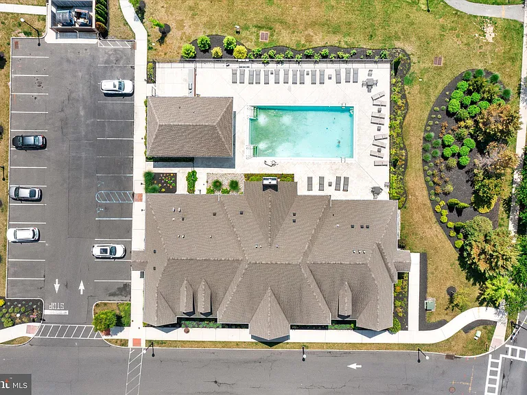 1711 Yearling Ct — Photo 41