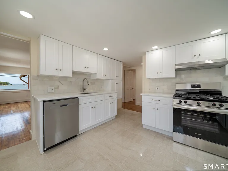 198 Shore Dr #2 — Photo 9