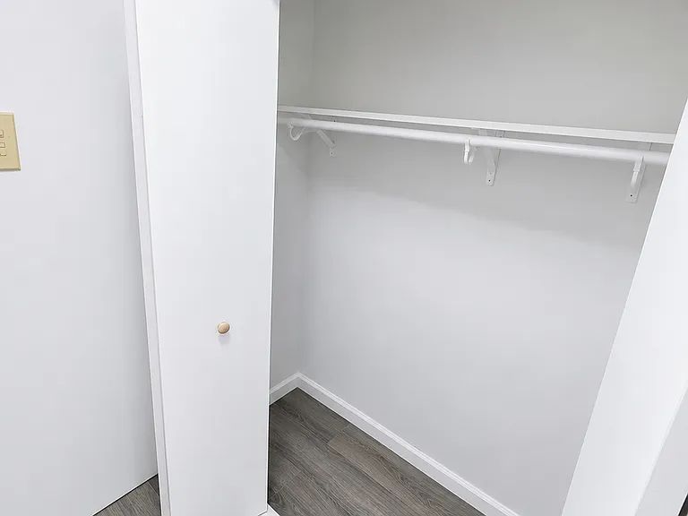 2160 Center Ave #1J — Photo 5