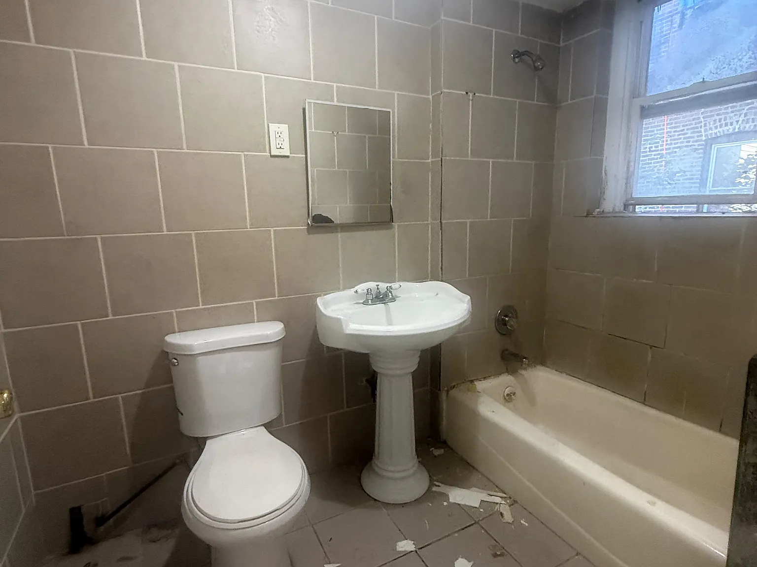 2 bed, $1,800 — Photo 4