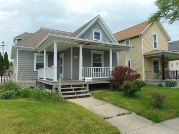 712 Jackson St, Saint Marys, OH 45885