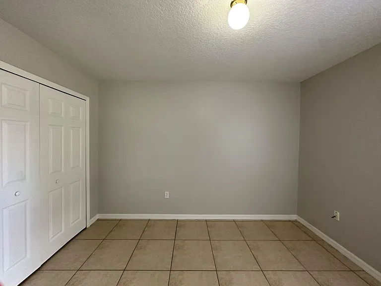 661 N Delmonte Ct — Photo 21