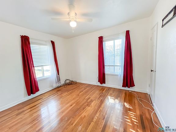 3rd image of 408 Green Acres St