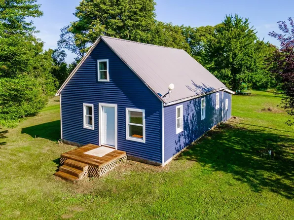 8270 19th Rd, Argos, IN 46501