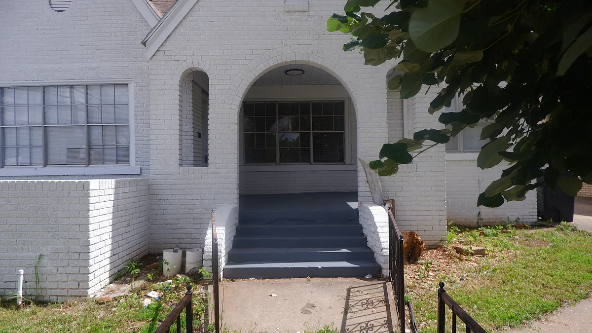 Building Photo - 2100 NW 27th St