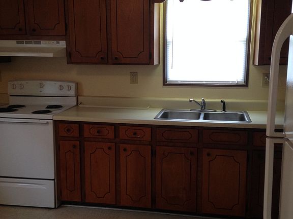 Kitchen - 831 Bahia Lane