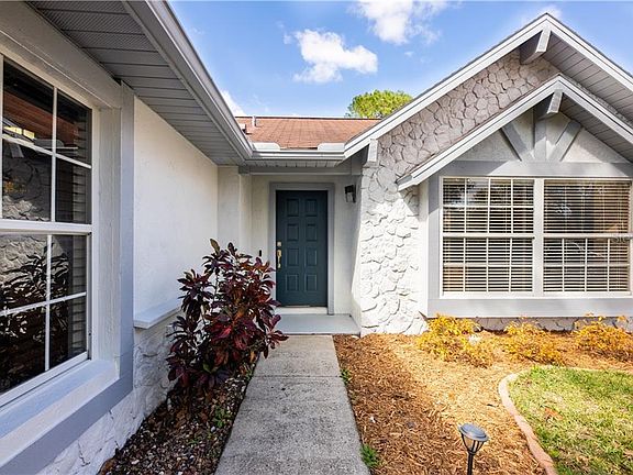 4th image of 1050 Gore Dr