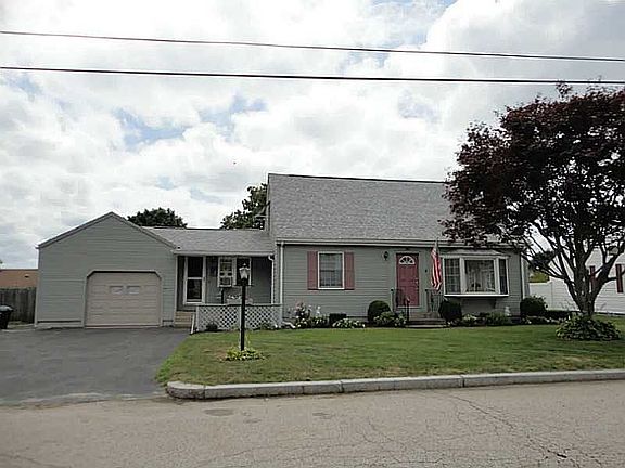 2nd image of 91 Allerton Ave