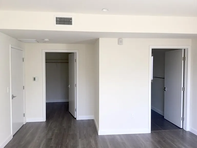 4305 Laurel Canyon Blvd #202 — Photo 6