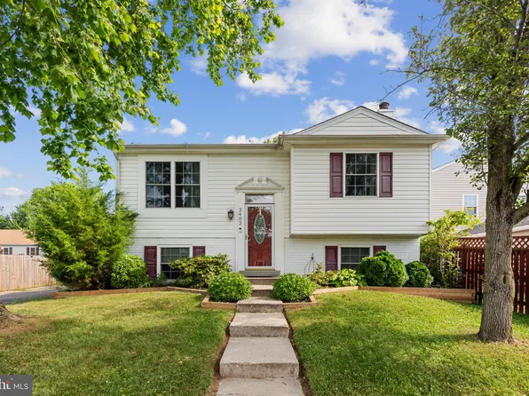 2402 Yarmouth Ln, Crofton, MD 21114