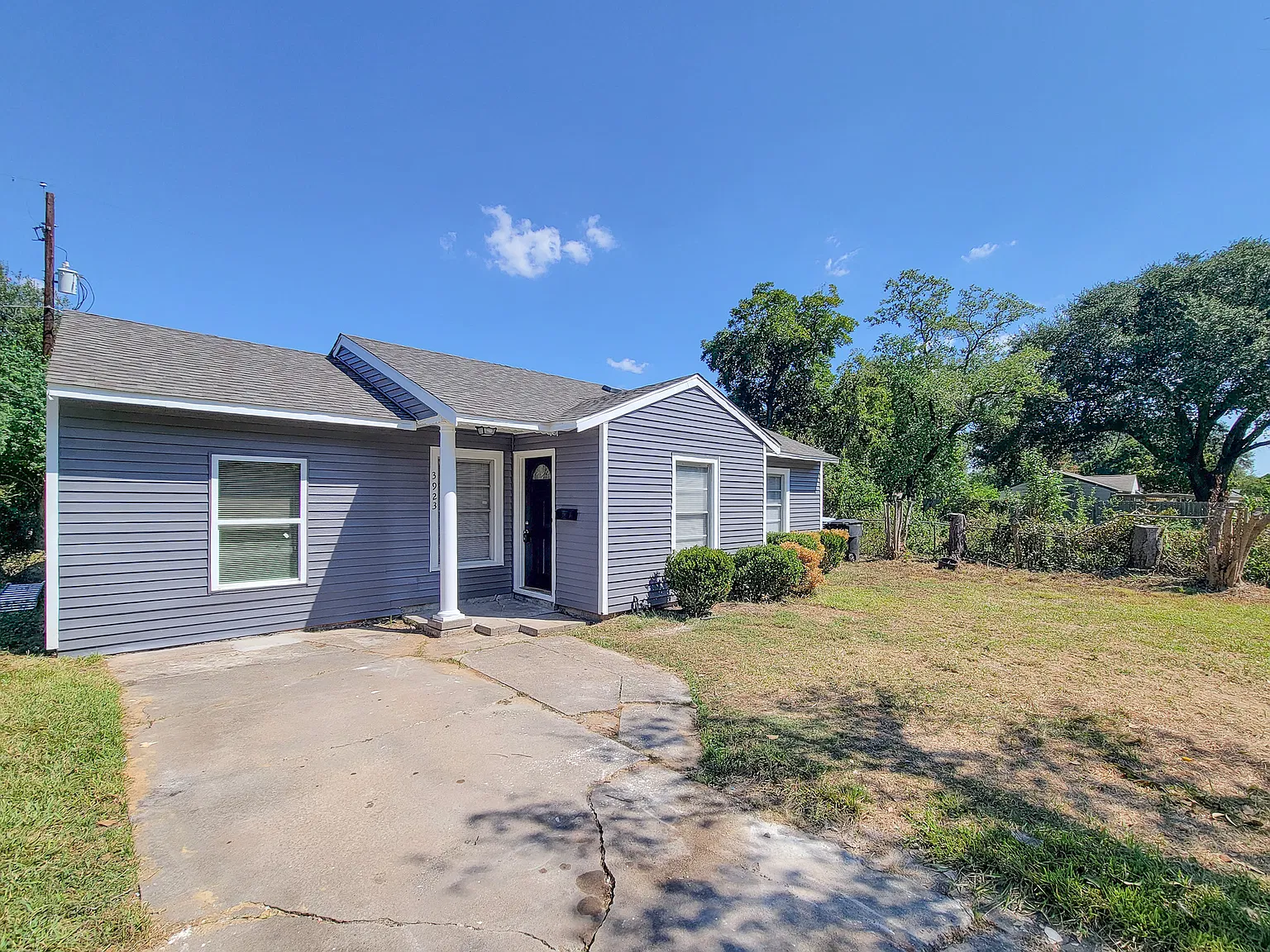 4 bed, 1876 sqft, $1,825 — Photo 2