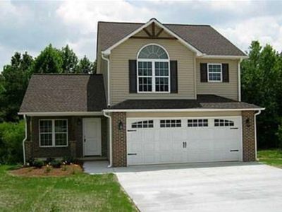 230 Santa Fe Cir, Thomasville, NC, 27360