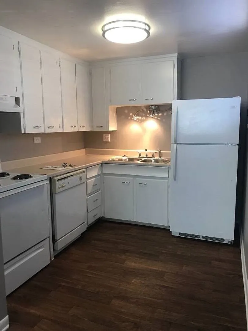 Humboldt Apartments — Photo 4