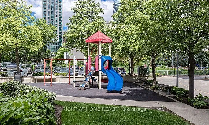 1 bed, $2,400 — Photo 3