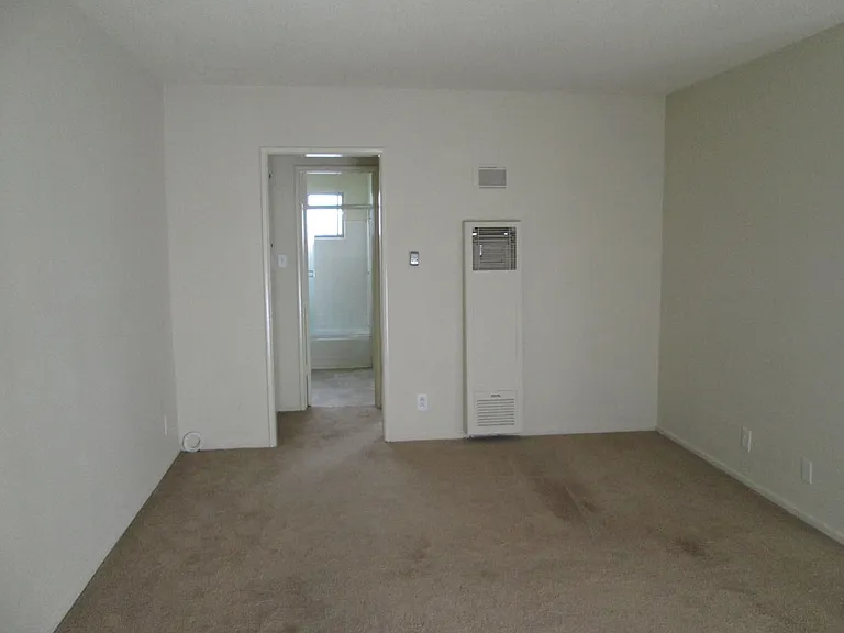 3339 Mentone Ave — Photo 8