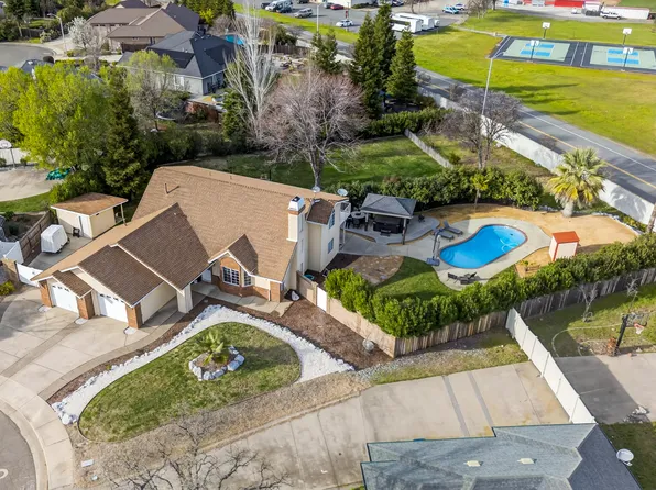 2192 Princeton Way, Redding, CA 96003