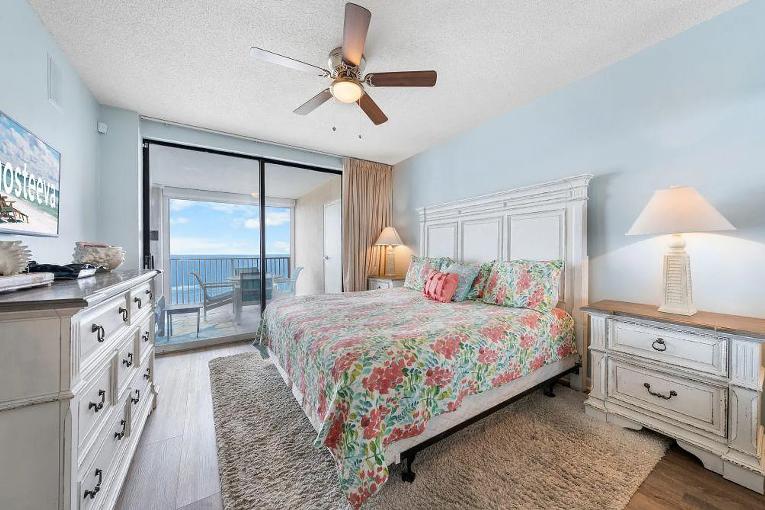 3 bed, 2.0 bath, 1259 sqft, $4,872 — Photo 4