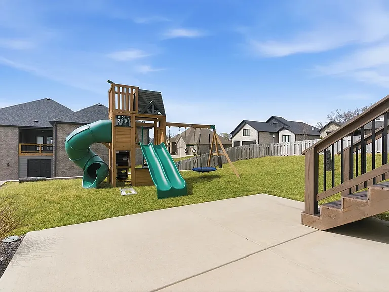 703 S Hickory Dr — Photo 46