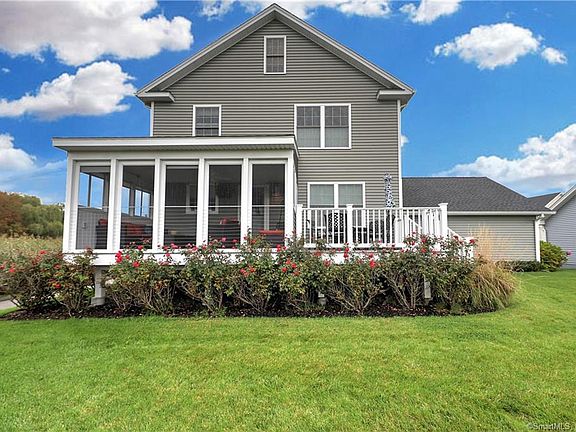 4th image of 91 Beachside Ave