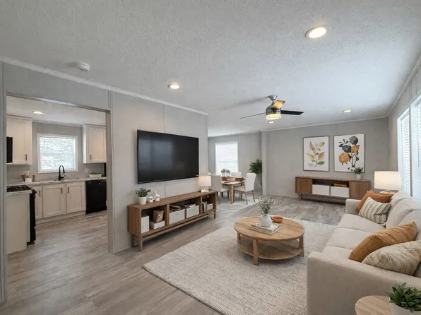 29805 Jamestown Dr, Chesterfield, MI 48051