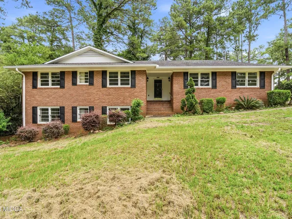 1803 Kirkwood Dr, Macon, GA 31211