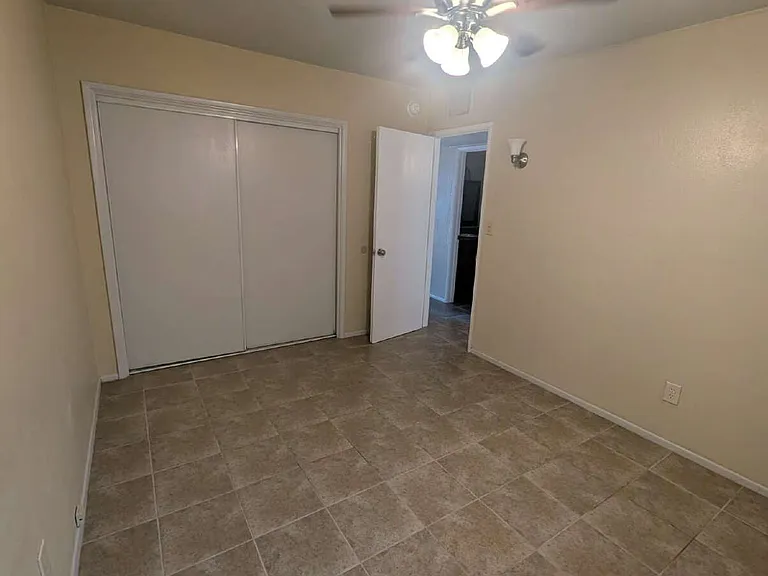 2 bed, 1.0 bath, 798 sqft, $1,200 — Photo 10