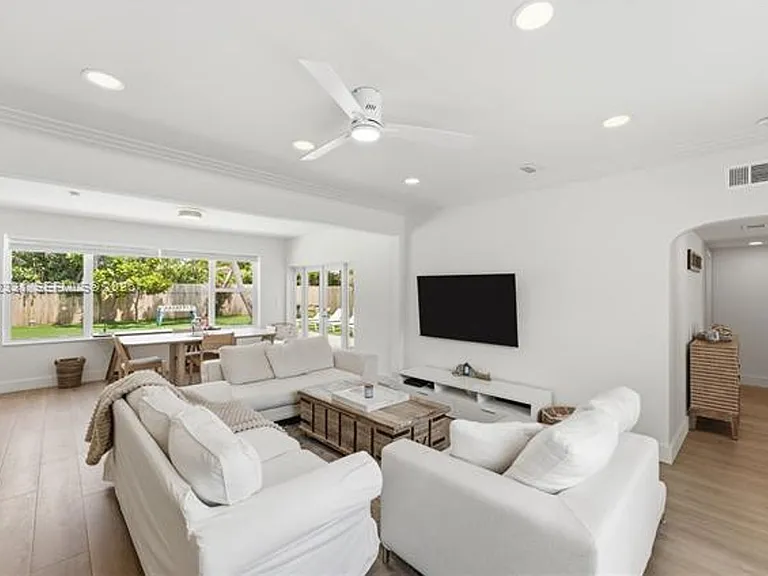 10801 Peachtree Dr #10801 — Photo 14