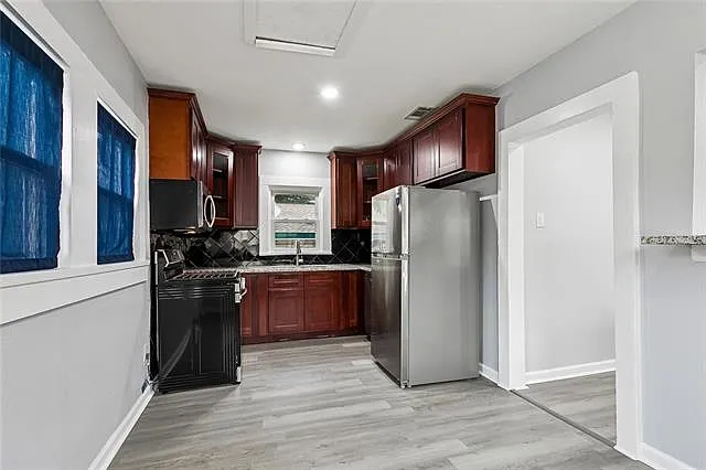 416 Deckbar Ave — Photo 8