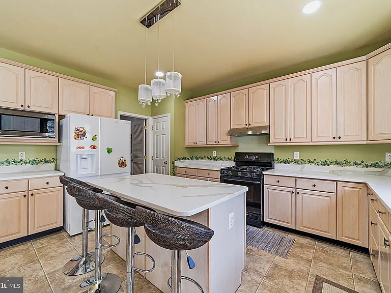 537 Riggs Ave — Photo 7