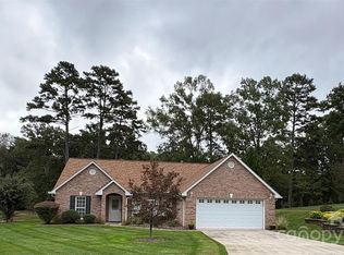 517 Fairway Ridge Rd, Salisbury, NC 28146