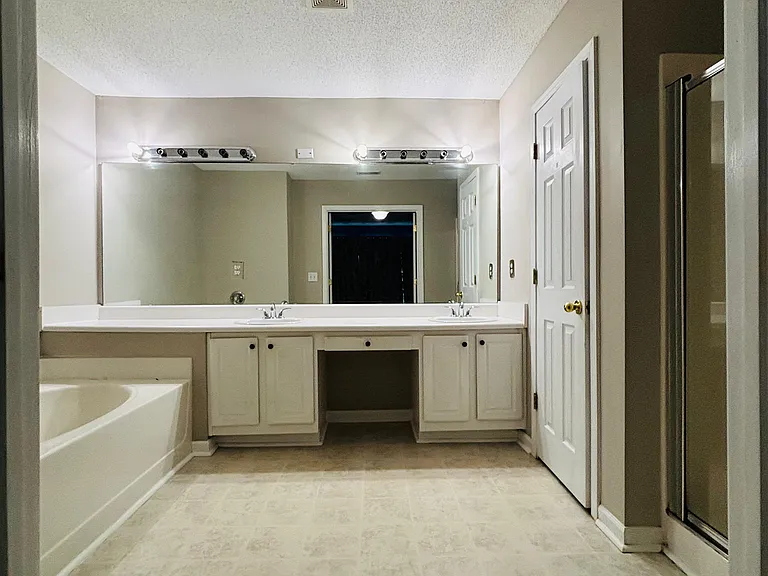 103 Chinabrook Ct — Photo 10
