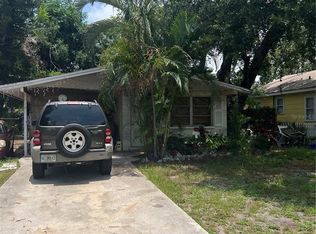 1071 Highland St, Sarasota, FL 34234