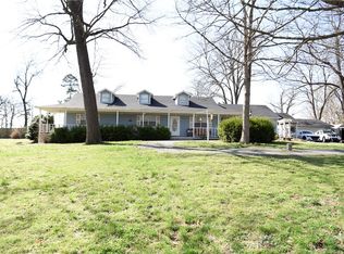 21865 Davidson Rd, Siloam Springs, AR 72761