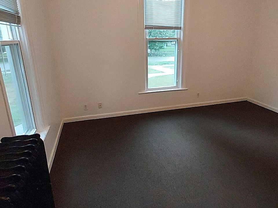 2nd image of 417 N Court St APT 1