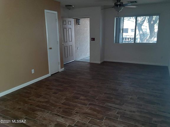 4th image of 2025 W Calle Cielo De Oro