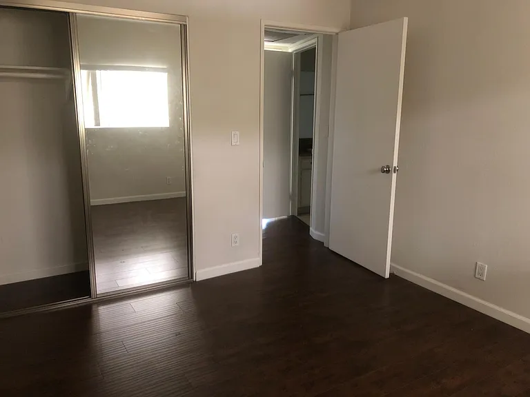 11925 Riverside Dr #11 — Photo 8