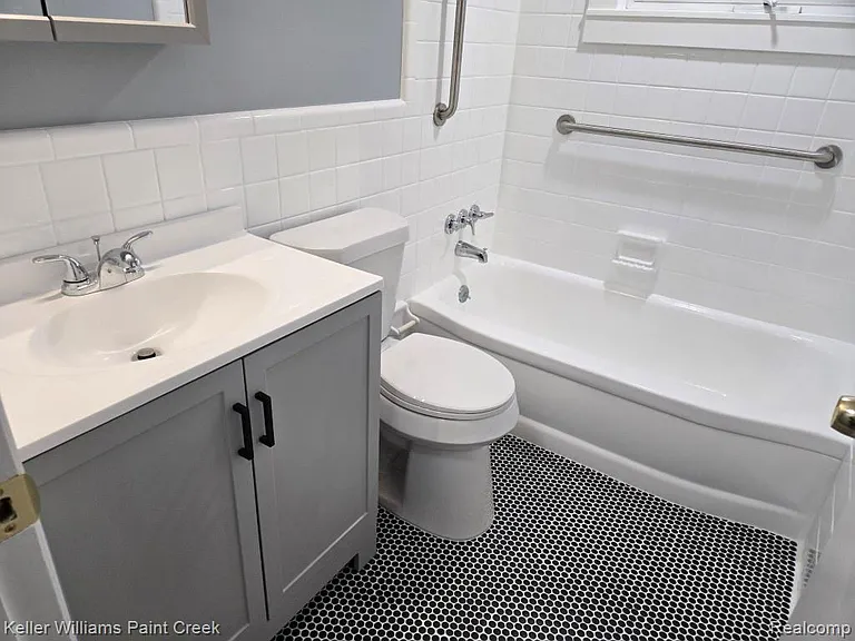 3105 Linwood Ave — Photo 14