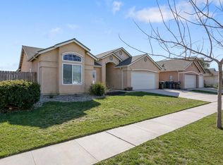 2323 Kelty Meadow Ave, Tulare, CA