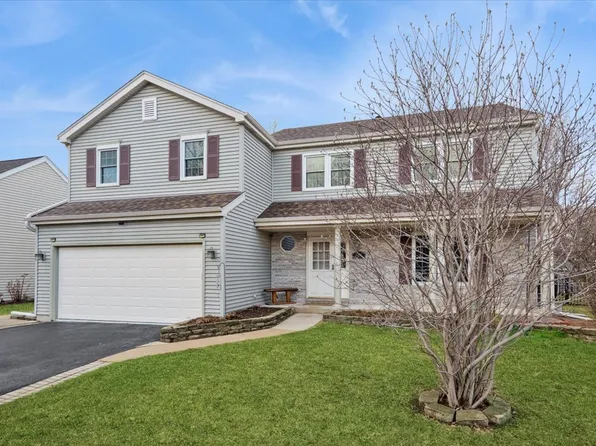 3195 Village Green Dr, Aurora, IL 60504