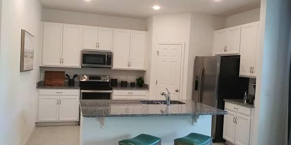 1st image of 301 Erie Dr
