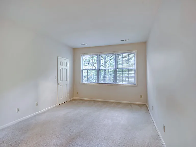1497 Bremerton Ln — Photo 8