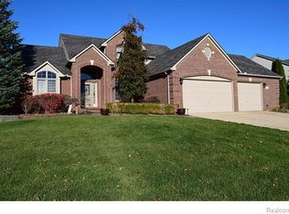 7837 Claiborne Dr, Brighton, MI