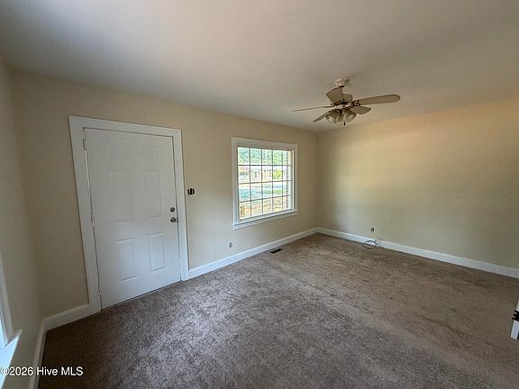 3rd image of 305 Dewey Street SW