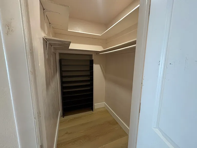 1032 NE 16th Ter — Photo 20