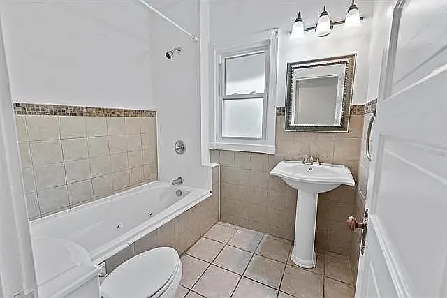 2114 E Webster Pl — Photo 7