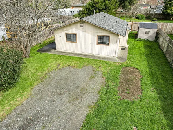1006 Hiller Rd, McKinleyville, CA 95519