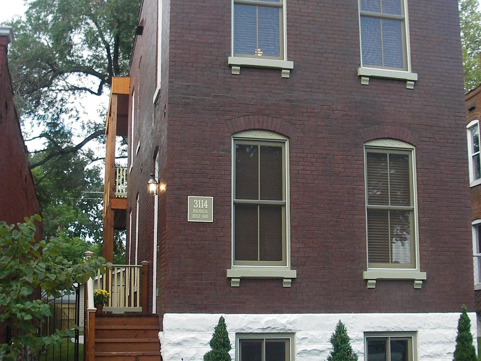 Curbside view