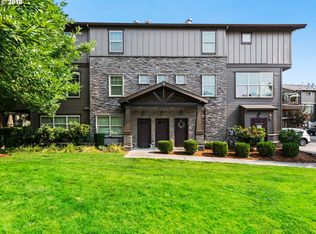 611 NE Adwick Dr, Hillsboro, OR 97006