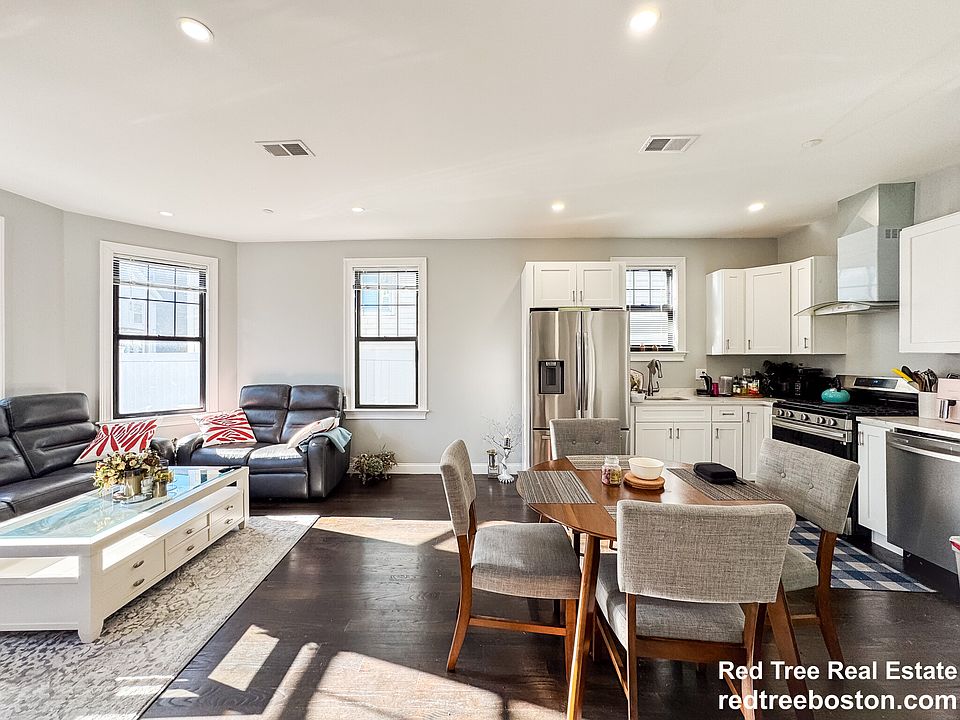 1st image of 18 Albion St #1