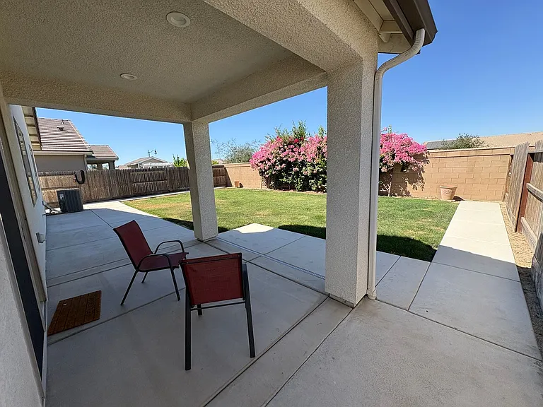 1620 W Porter Ave — Photo 29